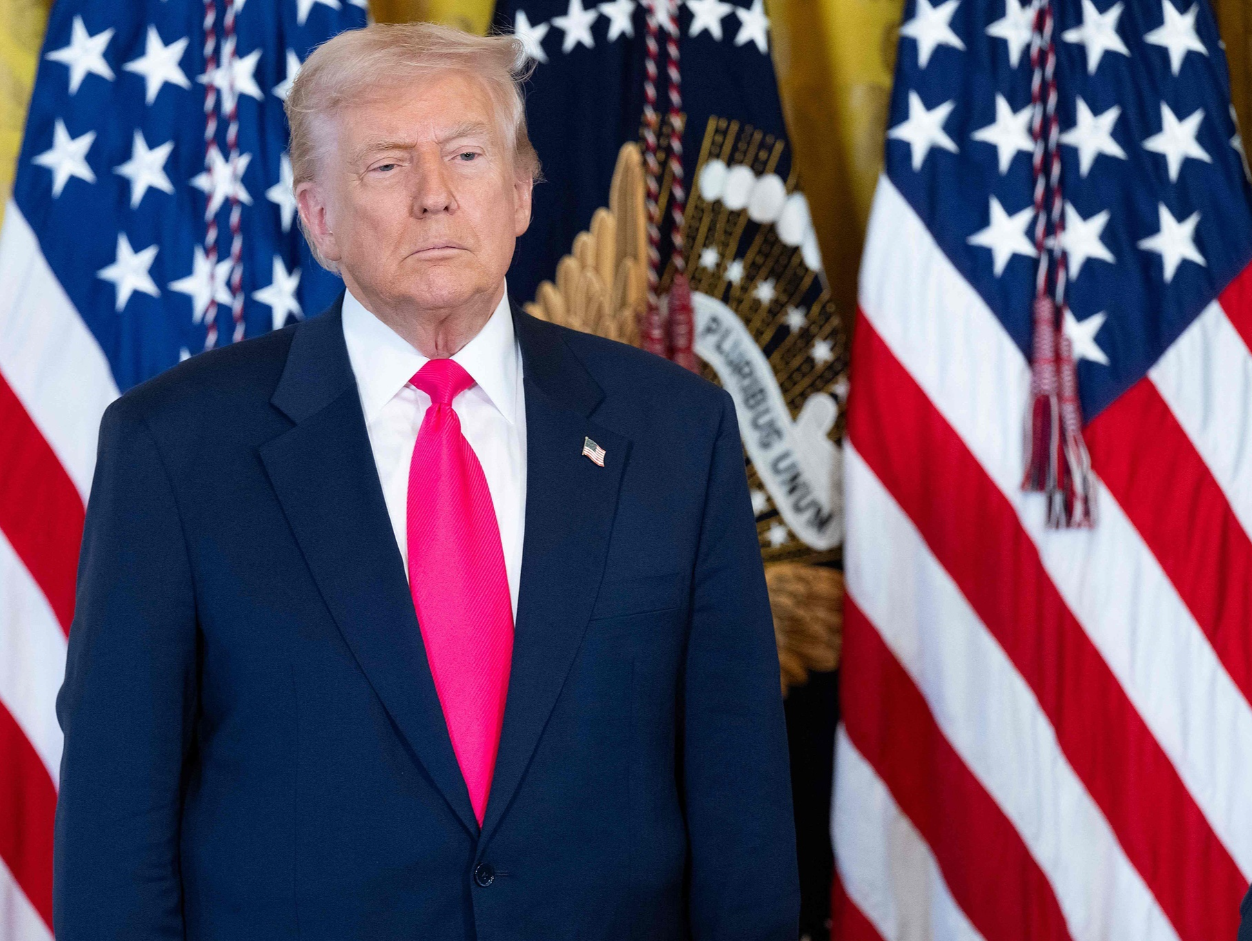 特朗普称美国将进行核试验