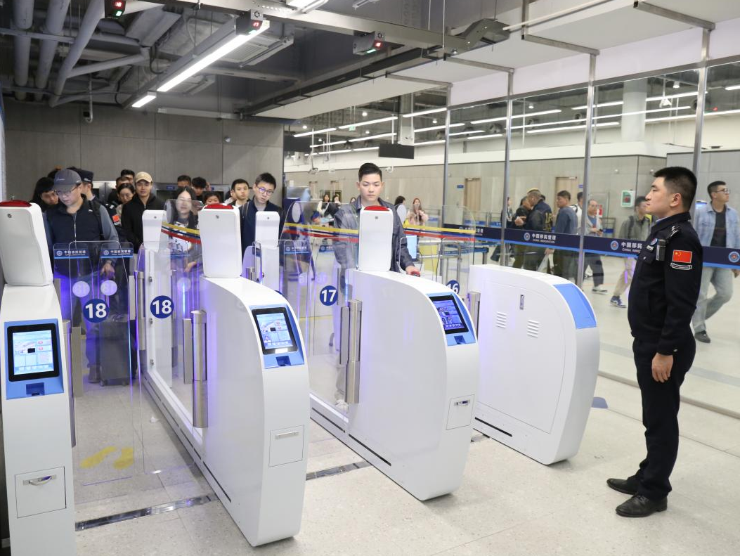 深港跨境通行再提速!皇岗口岸入境大厅扩容快捷通道启用
