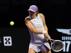 WTA年终总决赛｜斯维亚特克轻松取得“开门红”