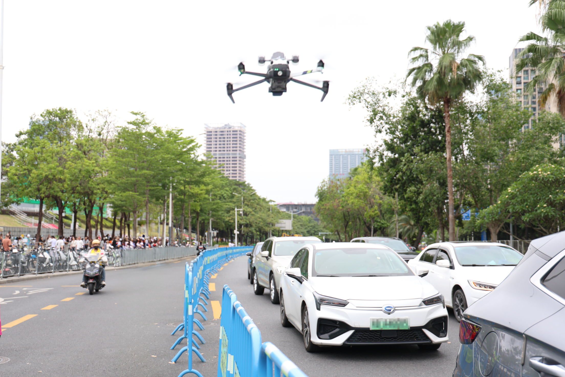 深圳公安“空中哨兵”护航十五运