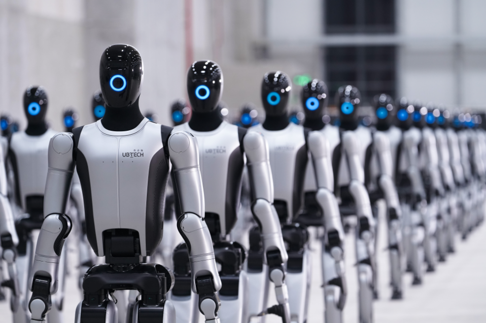 优必选首批全尺寸工业人形机器人Walker S2开启量产交付