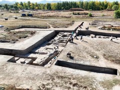 考古人员在辽上京遗址皇城内发现4组大型院落遗址 