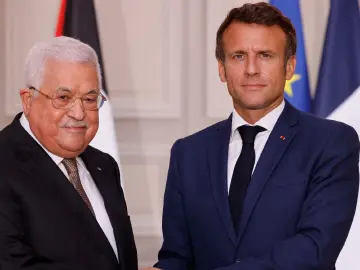 法国总统会见巴勒斯坦总统 重申支持“两国方案”