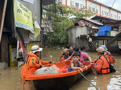 台风“海鸥”袭击菲律宾已致2人死亡（2）