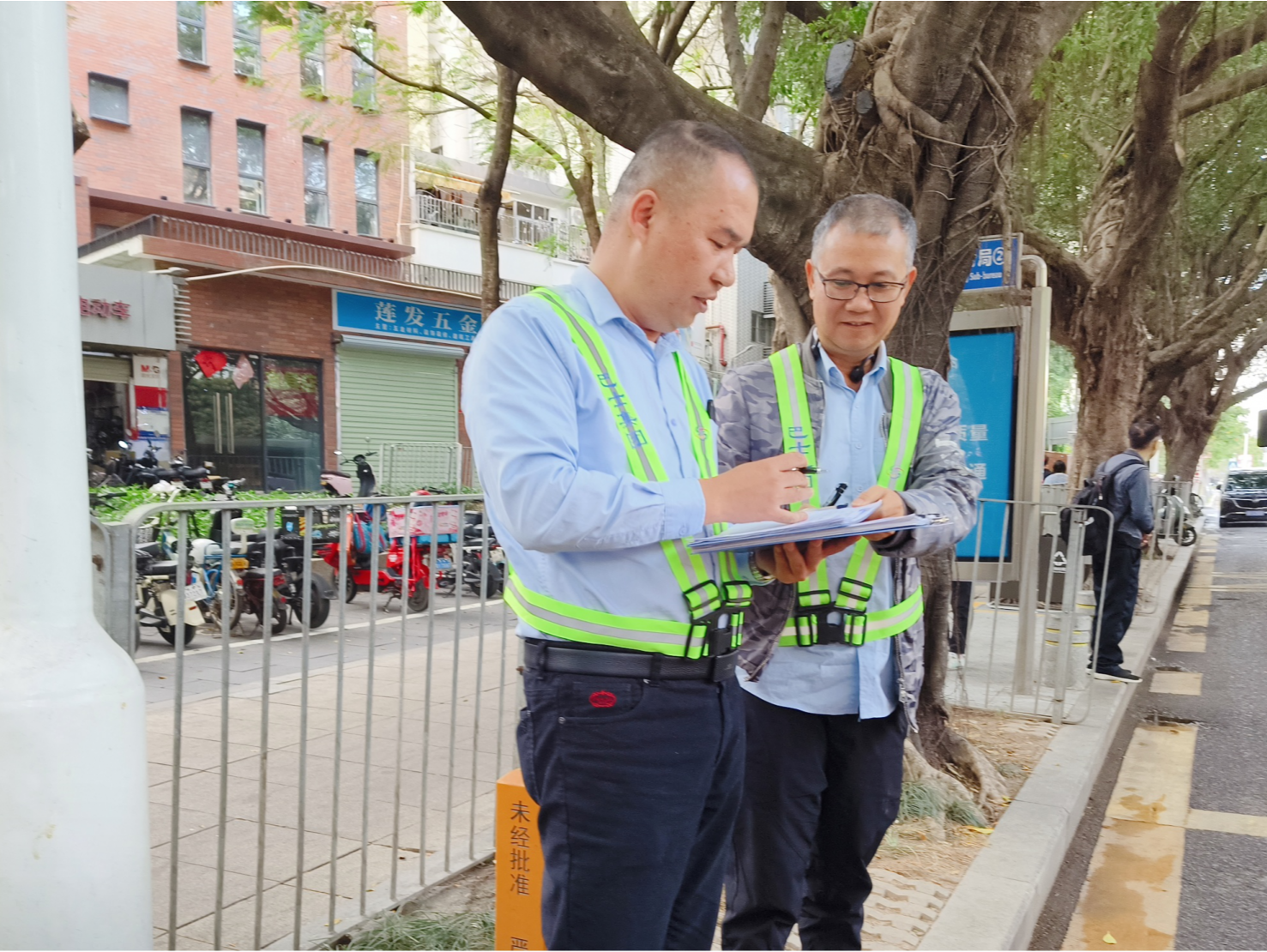 深巴松湖车队扎实举措筑牢交通出行安全防线