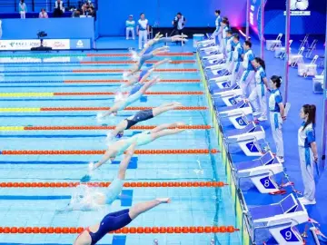 覃海洋、张雨霏稳夺双金,13岁小将于子迪破亚洲纪录夺魁