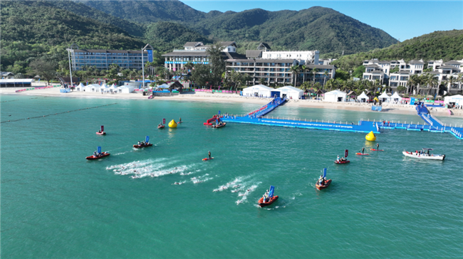 多图直击!十五运会马拉松游泳决赛(女子)精彩现场