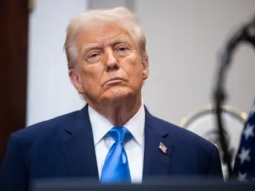 特朗普称希望继续在布达佩斯与普京会晤