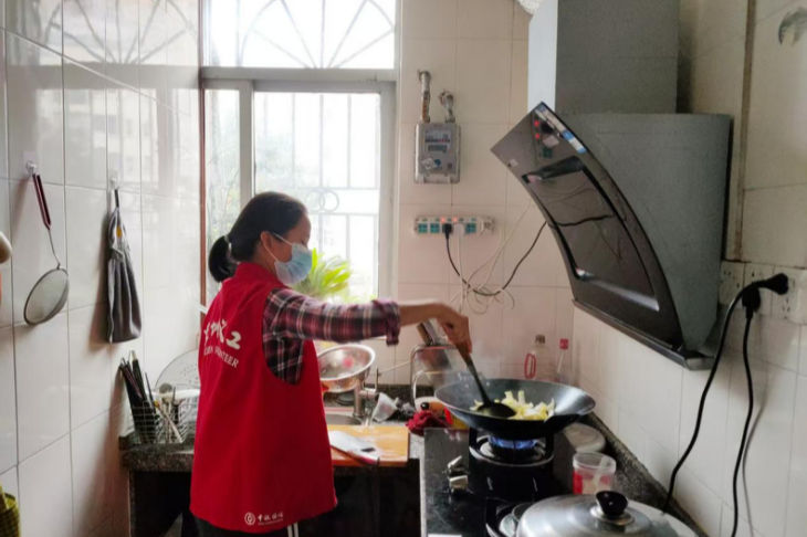 不止一餐热饭！西乡流塘依托智慧平台，让特殊群体感受社区的牵挂
