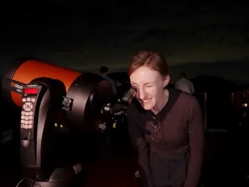 夜空更“暗”了,经济更“亮”了!外国大V走进深圳西涌国际暗夜社区 Darker Sky, Brighter Economy: Foreign Influencers Visit Shenzhen's Xichong International Dark Sky Community