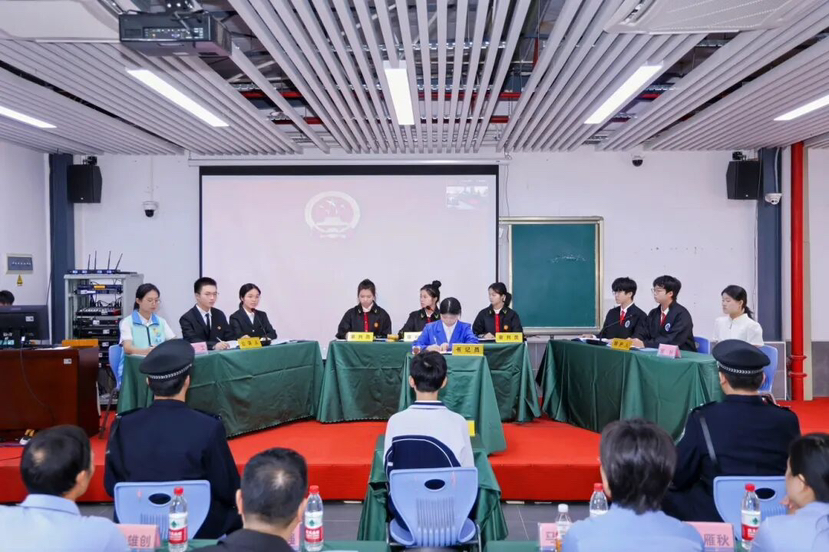 光明区检察院联合多部门开展模拟法庭进校园活动