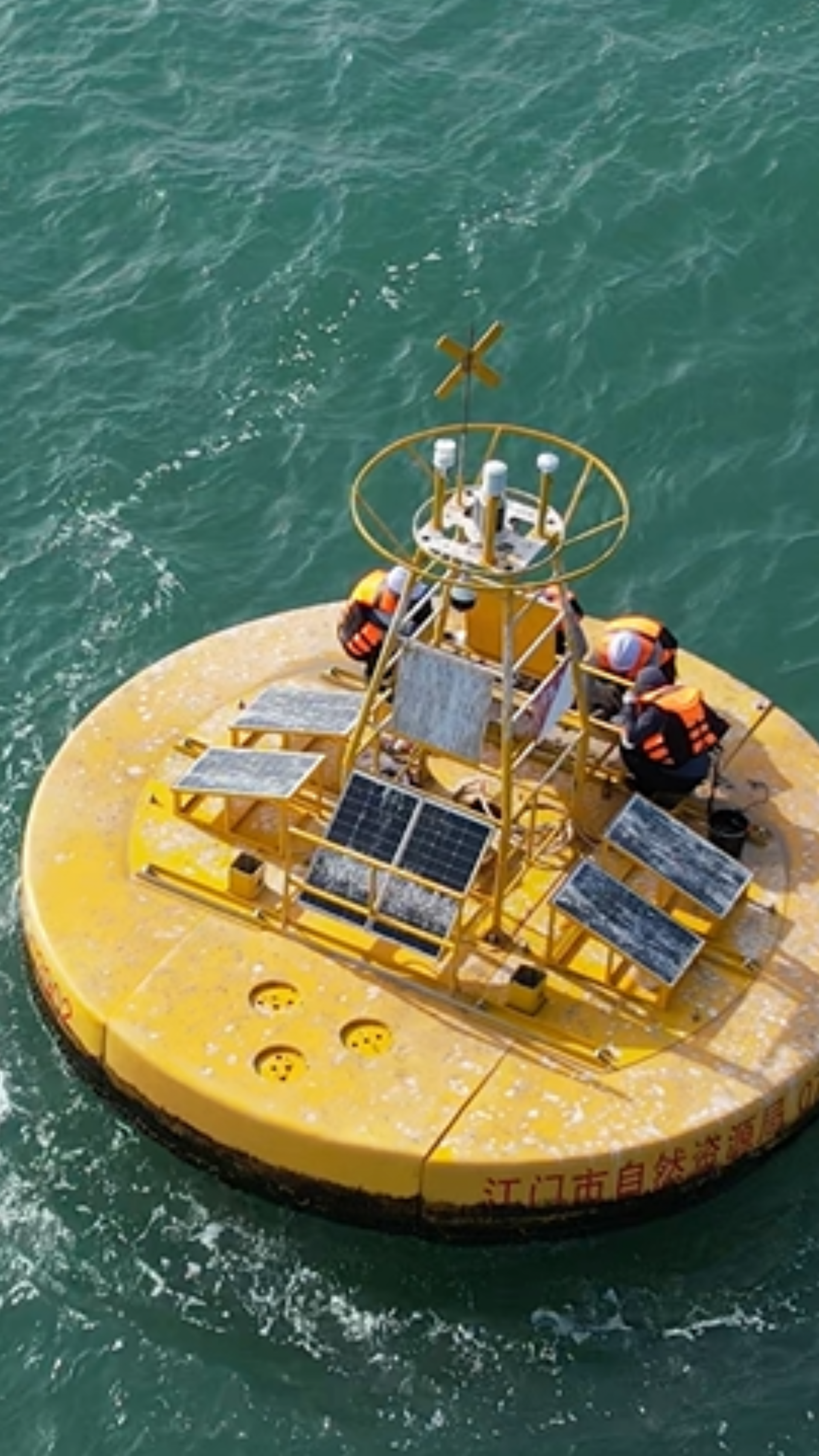 
蓝鲲研发10米直径浮标 可获取海上“一手资料”