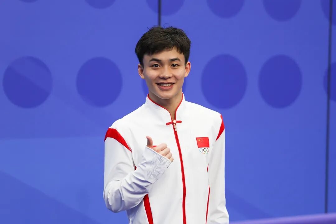 南山跳水健将严思宇发挥出色，摘十五运会男子团体金牌、团体3米板银牌！