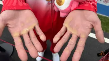 十五运会现场特写｜千桨成茧，执金而归 ！倪旭林：手上的老茧有时得用刀削