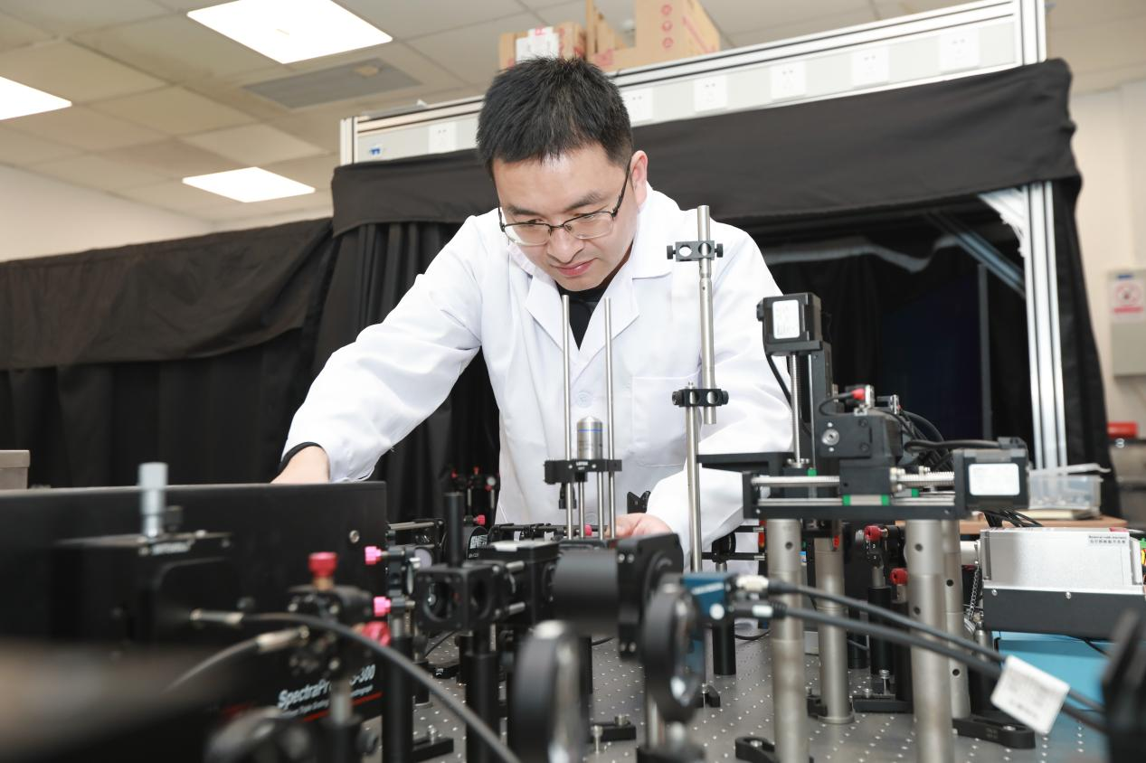 清华大学深圳国际研究生院科研团队为稀土穿上“能量转换外衣”