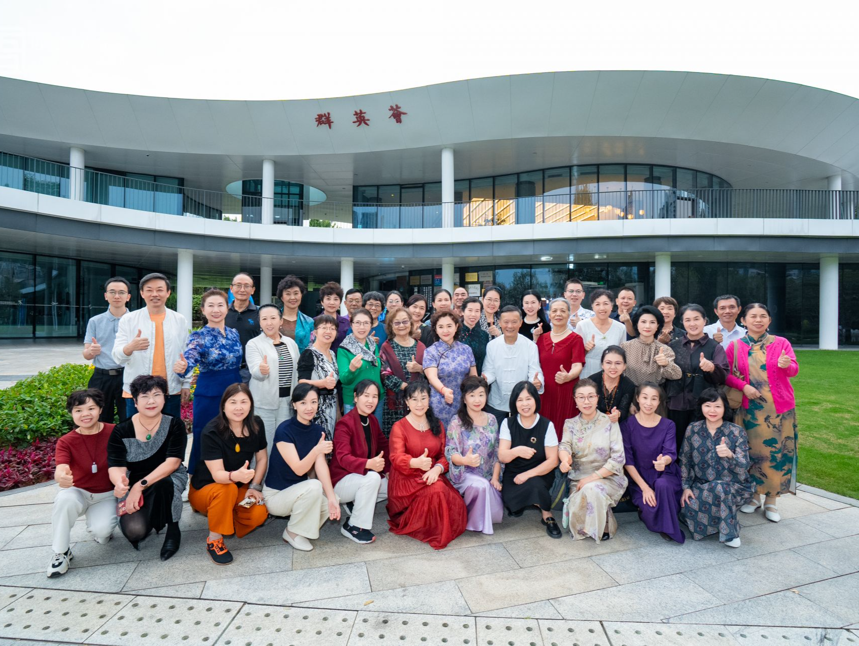 语艺名家公益论坛为深圳读书月添彩