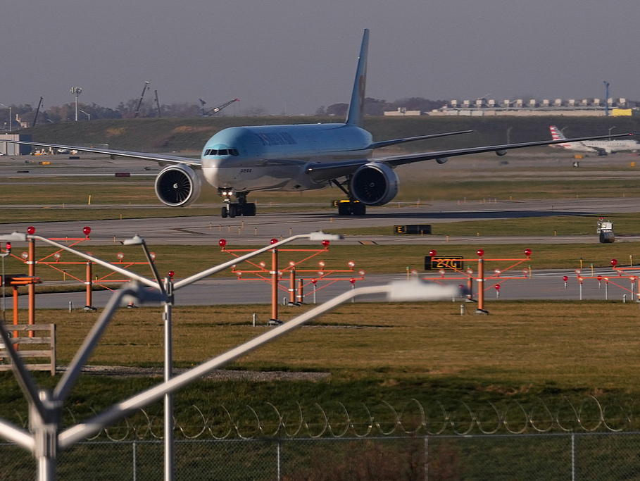 政府“停摆”致全美7日约千架次航班被取消 