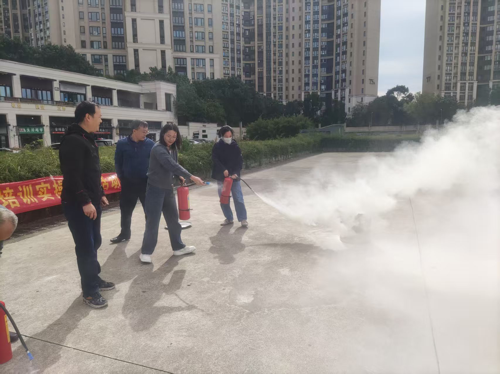 罗湖区鹿丹村社区开展防灾减灾安全宣教知识培训