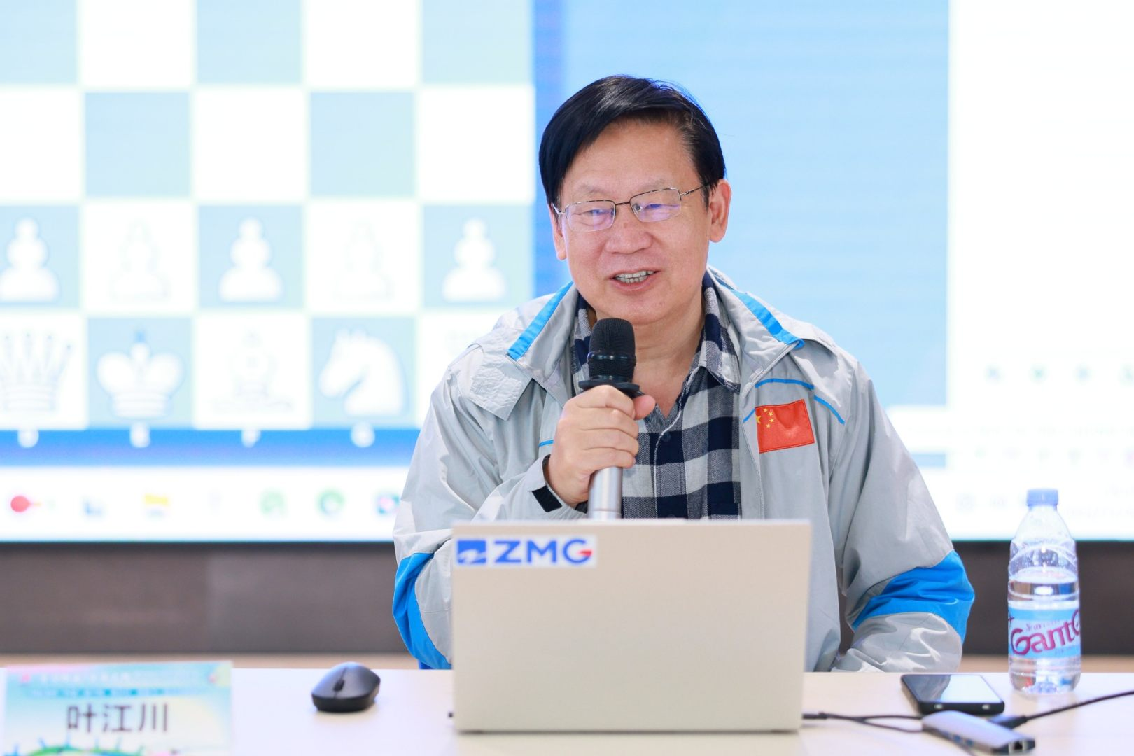 大师来了！这堂养老院的国际象棋课很特别