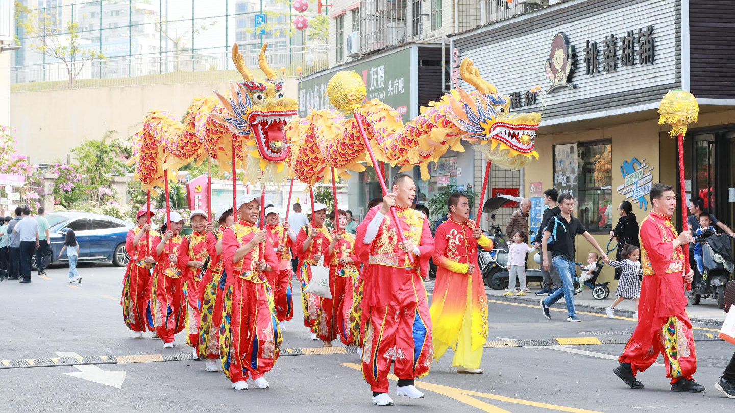 赛场内U20青春激战，赛道外李松蓢文化盛宴！在公明，一场体育与人文的双向奔赴