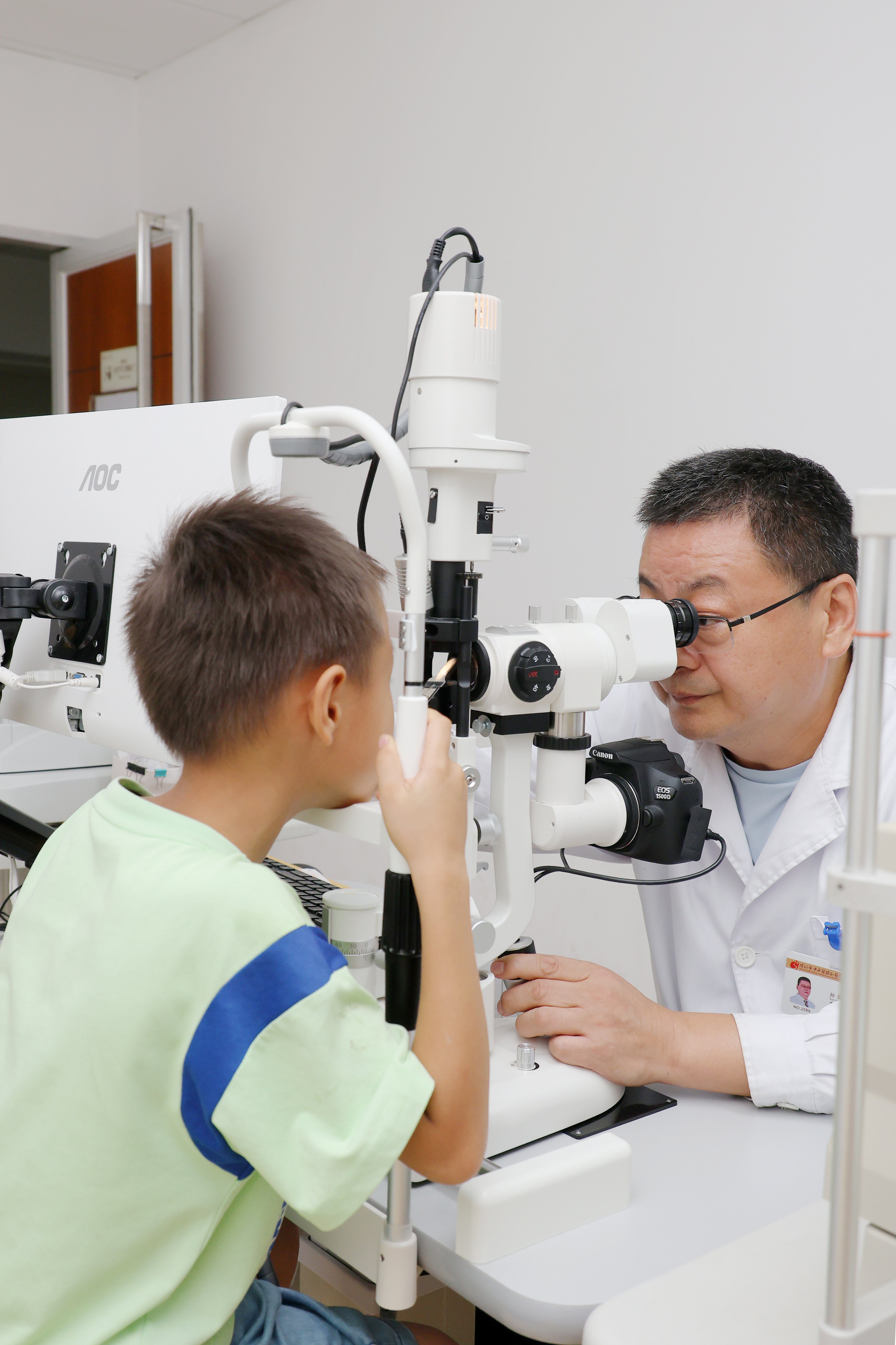 85岁阿婆失明多年,深圳这家医院多学科联合诊疗让她重见光明