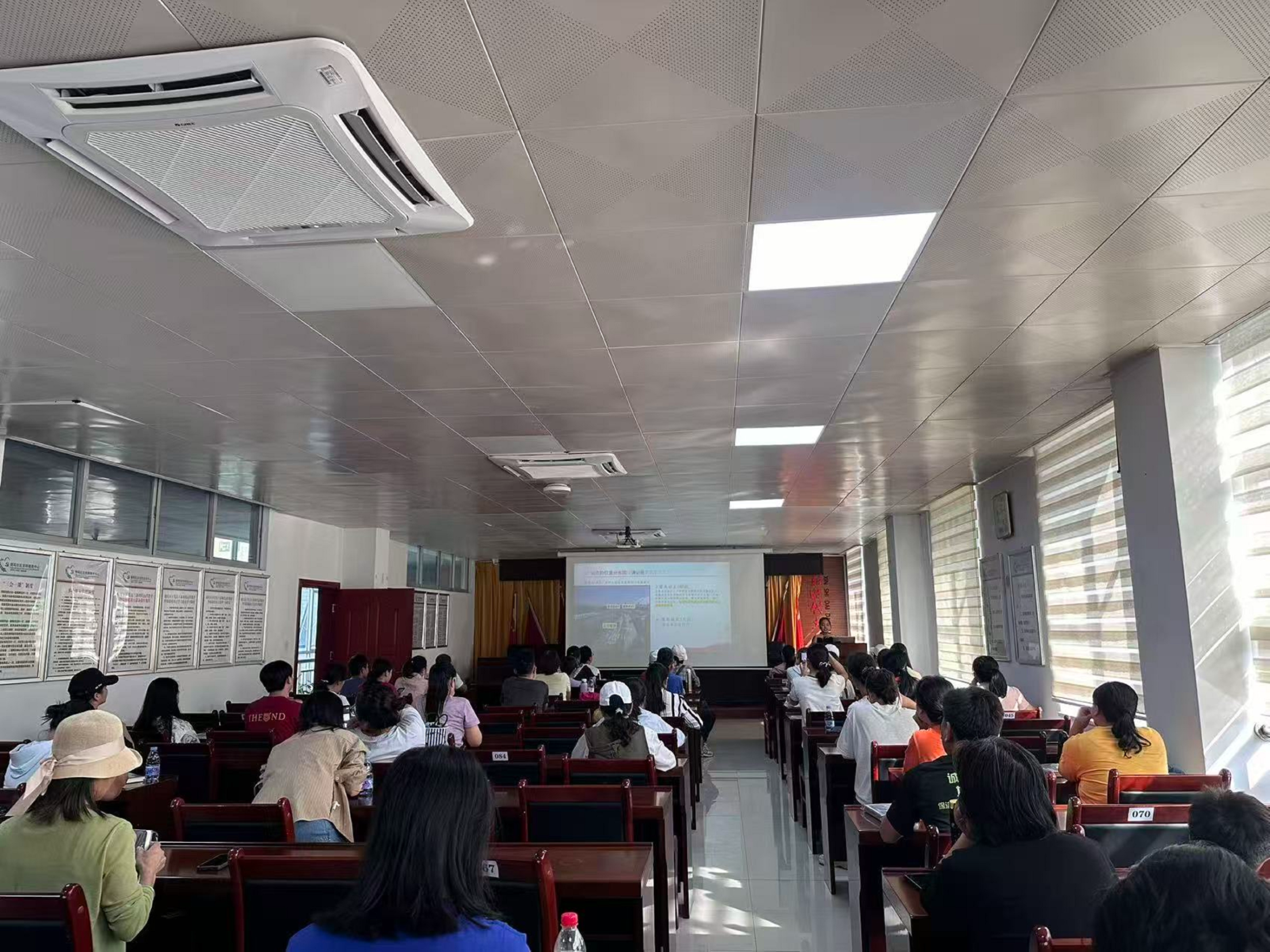 凤凰街道塘尾社区举办“十五运”城市志愿者培训