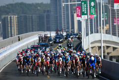 （全运会）（12）公路自行车——男子个人赛决赛开赛
