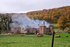 （外代一线）（2）法国千年修道院失火　主体建筑遭焚