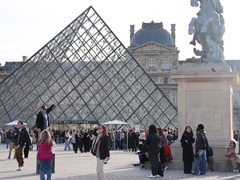 被盗风险“长期遭低估”　法国卢浮宫将配防入侵装置