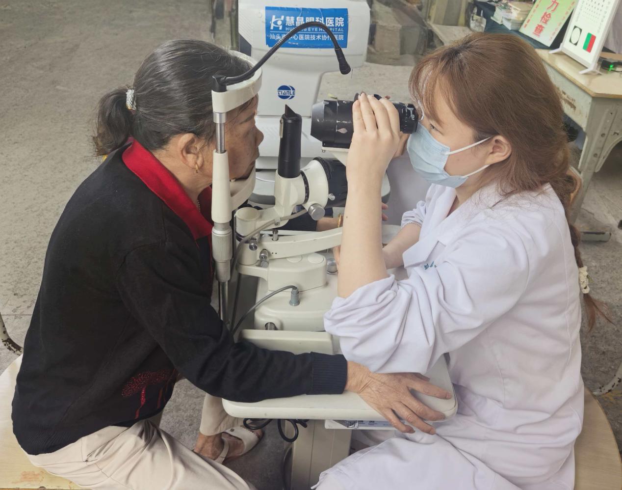 优质医疗送到社区家门口！汕头西胪镇举办“深汕携手送健康”大型义诊暨慰问活动