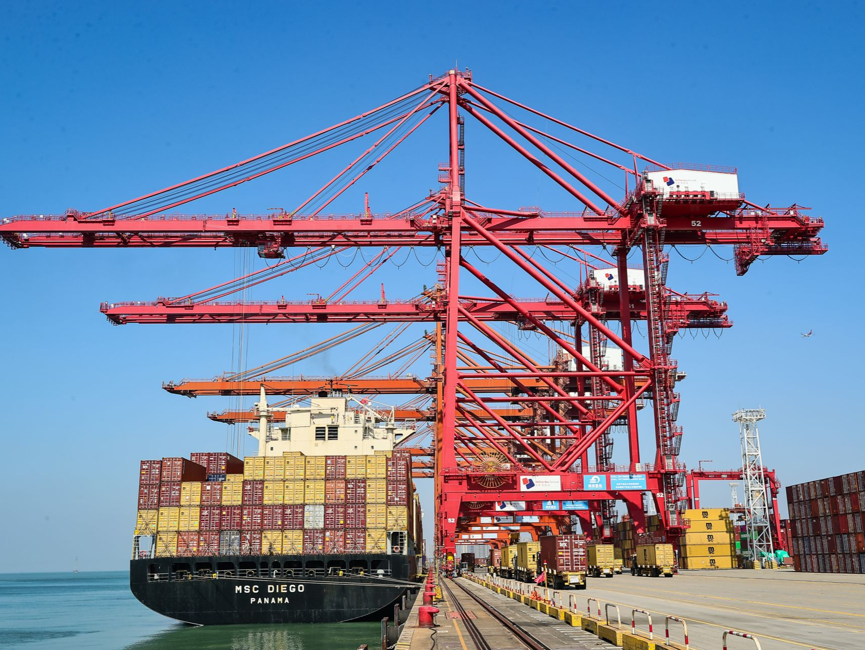 大铲湾码头迎来全新亚洲航线