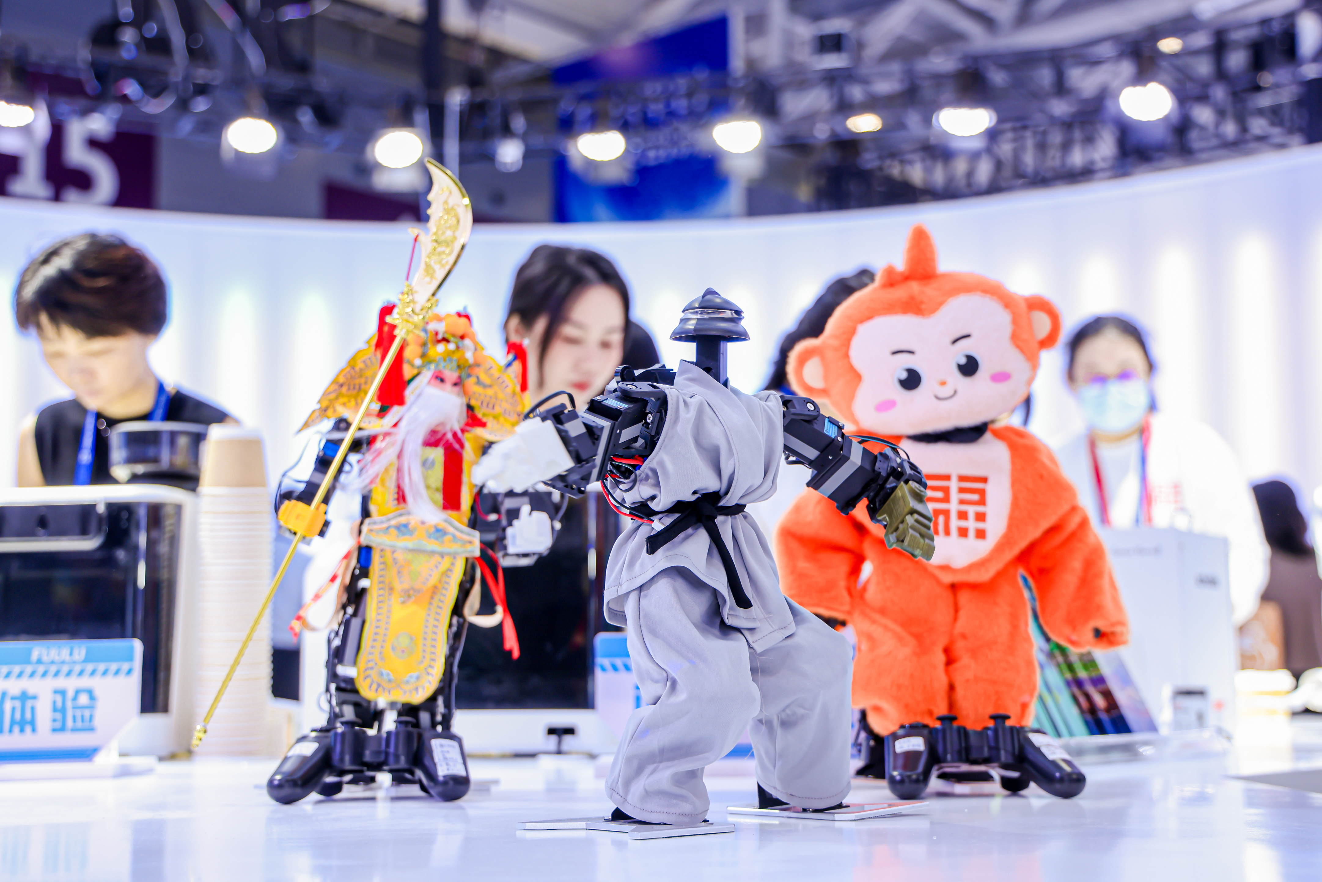 六大创新成果集中亮相 五十余企业组成科技天团！福田区在高交会上奏响“未来序章”