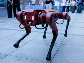 机械狗运标枪、AI生成打球集锦！深圳科技赋能体育太棒啦