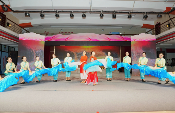 歌舞书画齐上阵！龙岗区坪地街道老龄大学教学成果吸引300余人欣赏