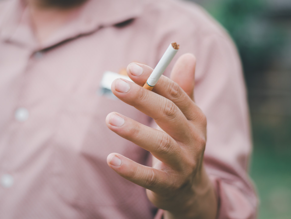 四川拟禁止或者限制在公共场所吸烟