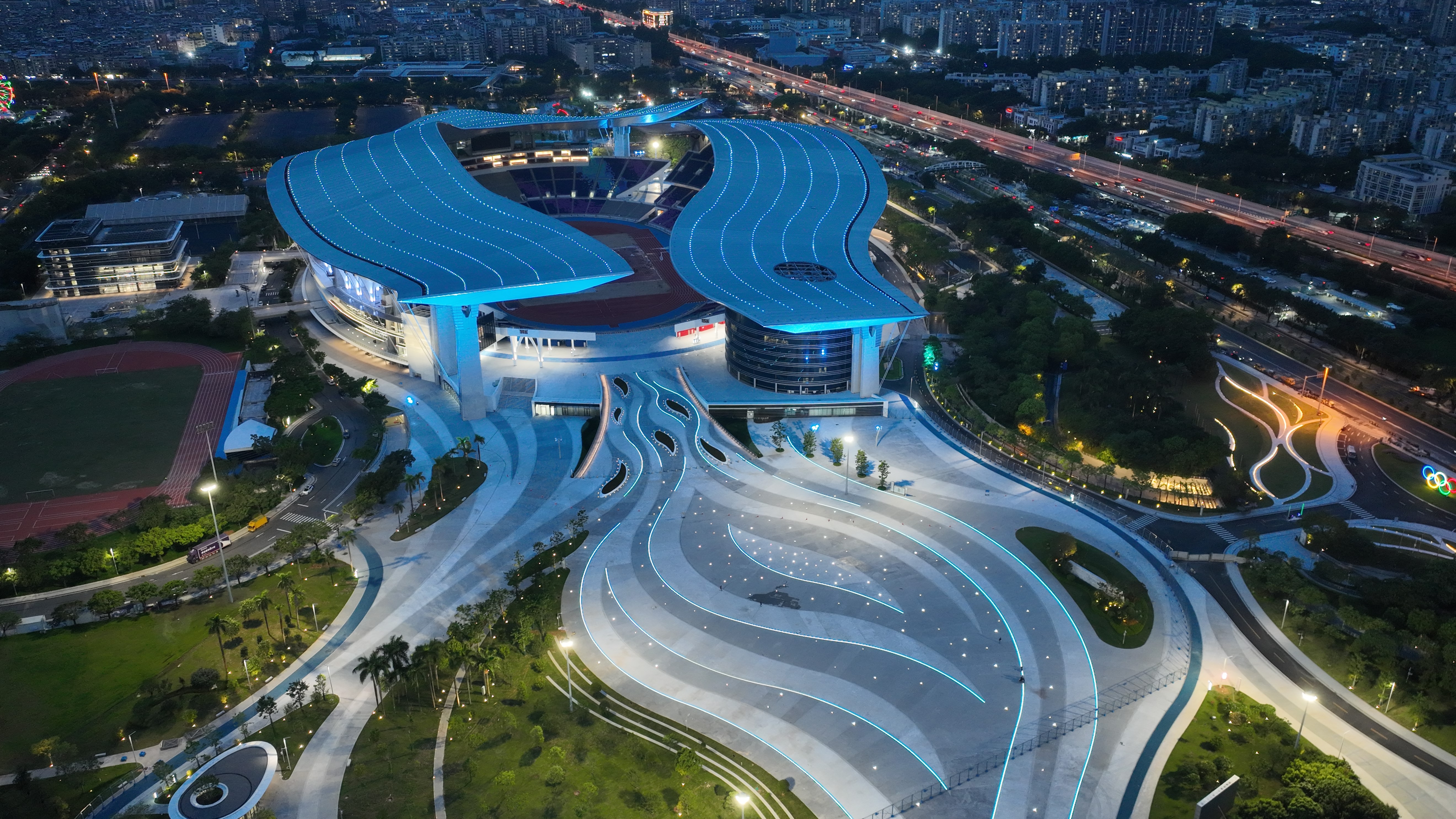 “华工智慧”构建智慧管理体系，十五运会开幕式场馆奥体中心变得更“聪明”