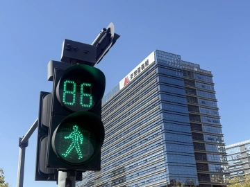 让红绿灯“说话” 让你“看见” 深圳“过街音响”无障碍设施调查