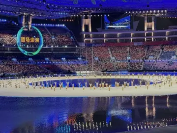 开幕序曲童声漾 三语童谣系湾区