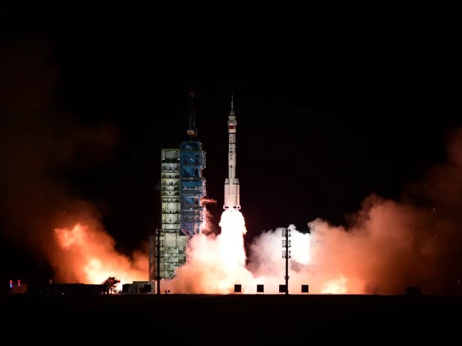 神舟二十一号载人飞船发射取得圆满成功，我国2025年载人航天发射任务圆满收官