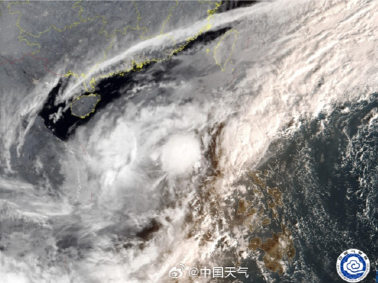 温度记 | 红色预警信号生效中！台风“天琴”已减弱，深圳再“干”两天就缓解