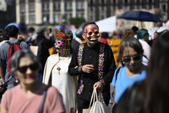 墨西哥城宪法广场大型祭坛迎接亡灵节（5）