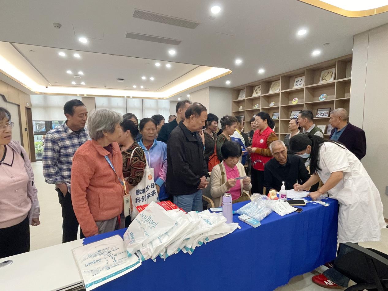 西丽街道曙光社区开展长者口腔健康科普活动