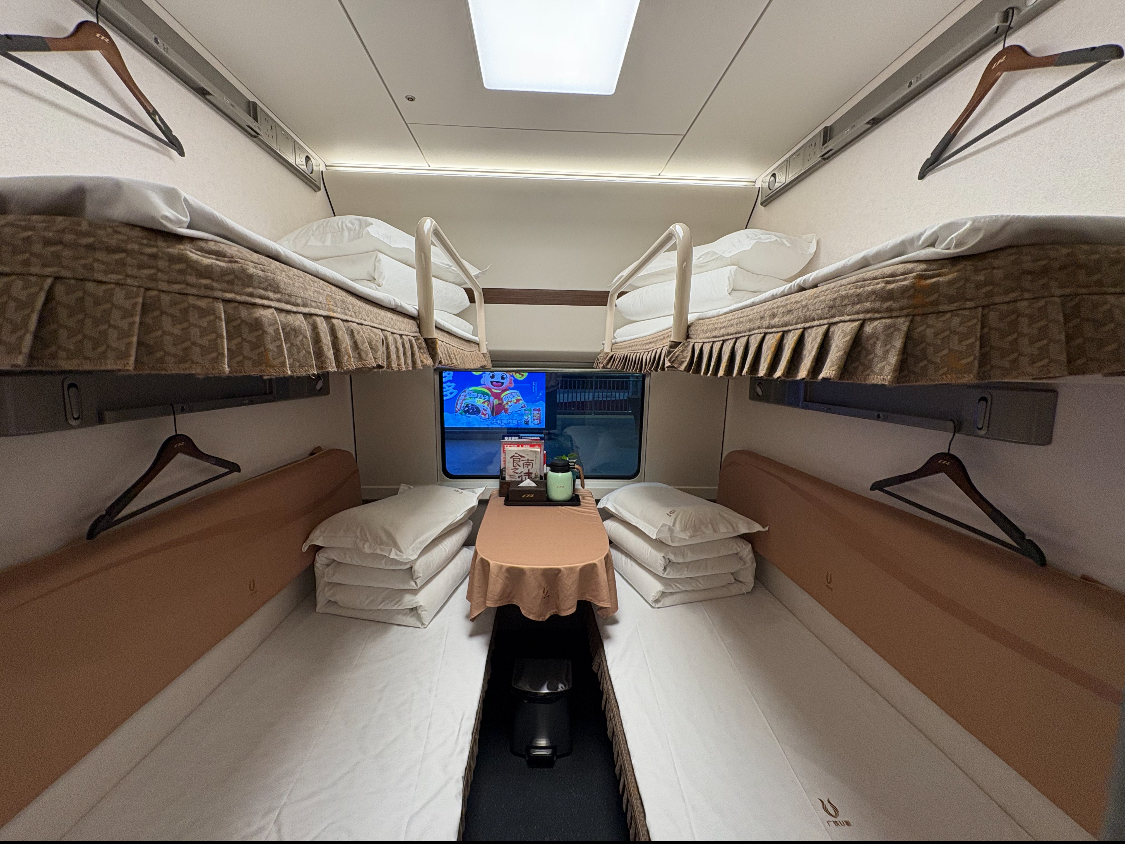 深滬高鐵增開夜間動臥助力“夕發朝至”便捷出行