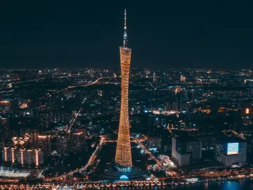广州塔点亮全运会主题灯光 “喜洋洋”“乐融融”上“小蛮腰”了