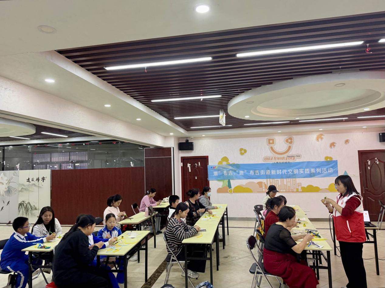 趣龙岗Fun布吉|“扭”出吉祥，“柿”放创意！布吉街道亲子手工课堂让文明实践“潮趣”爆棚