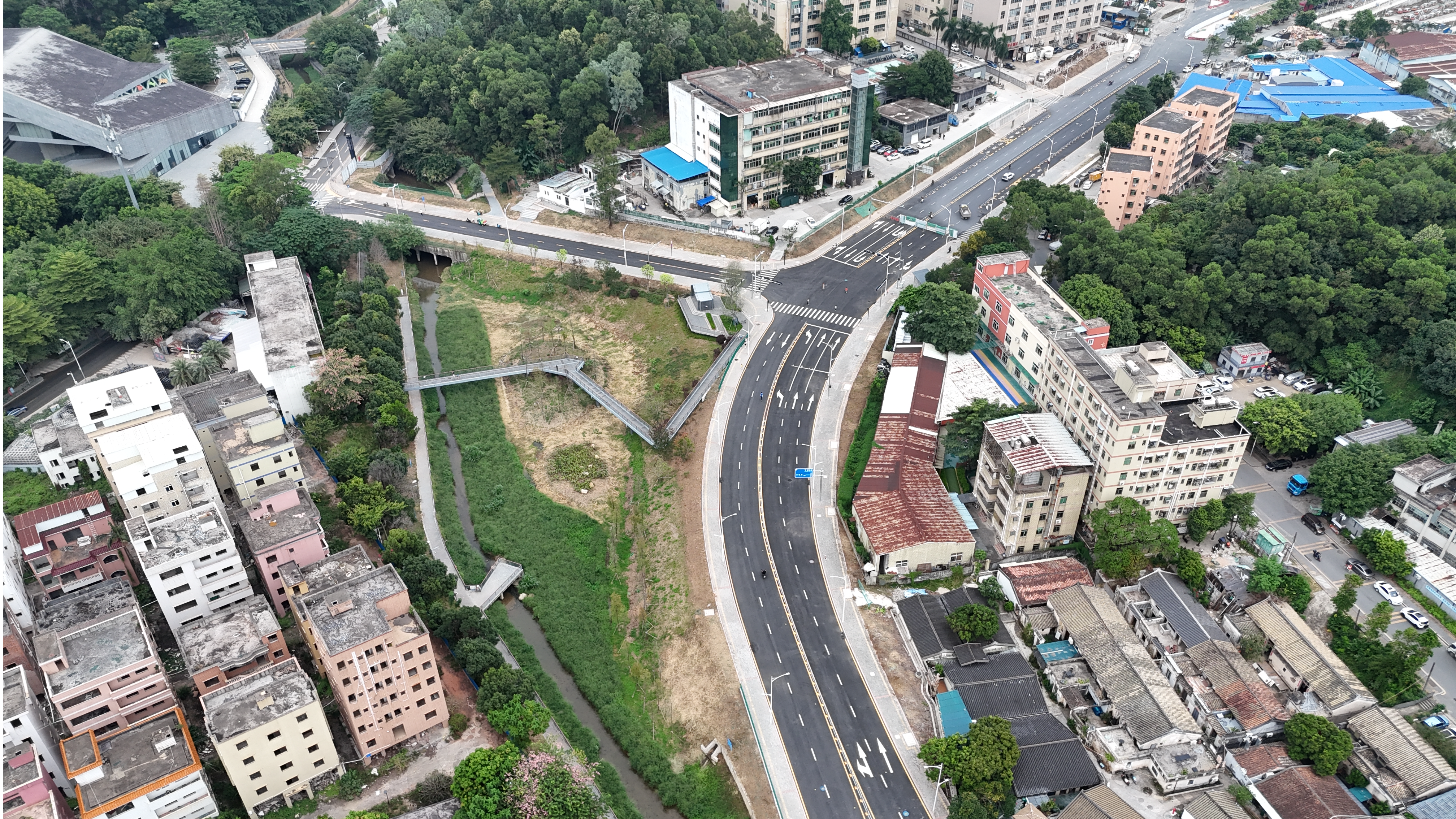 到版画基地更方便了！观澜三号路通车