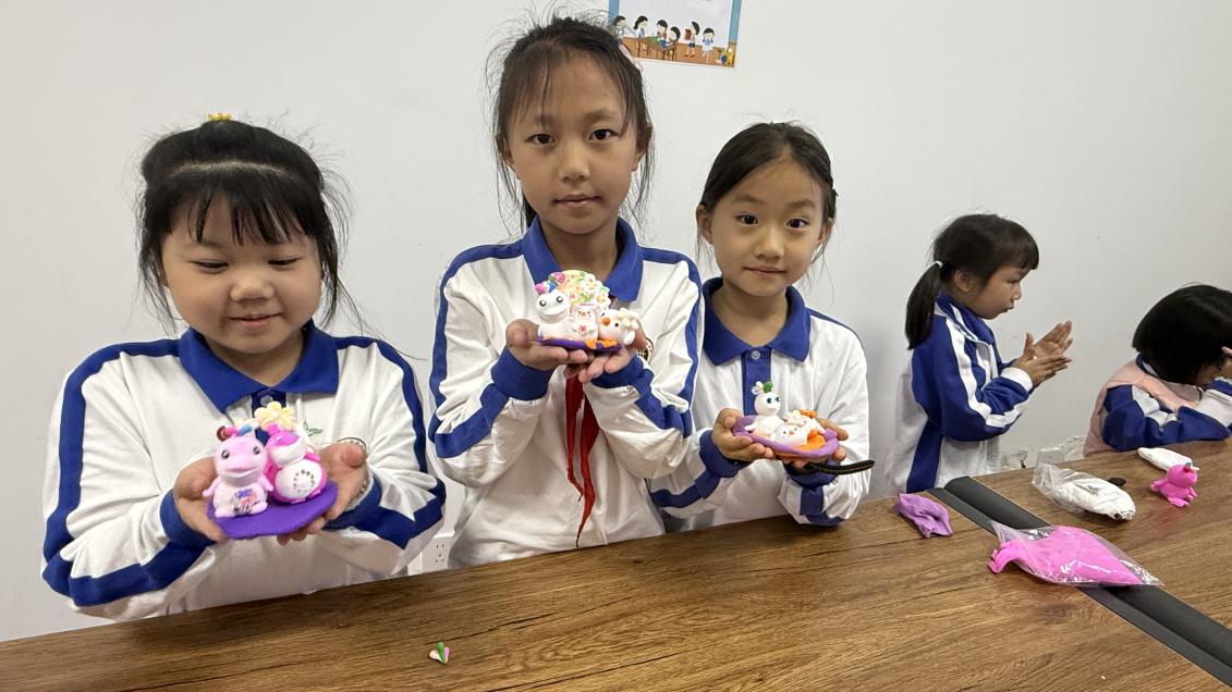 手搓全运会吉祥物 坪山街道和平社区青少年黏土活动绽放全运活力