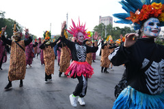 （外代一线）（10）墨西哥城举行亡灵节游行