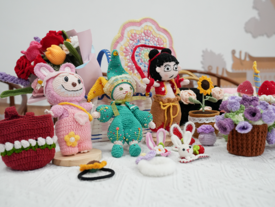 烟火宝安｜出手吧，姐姐！一针一线织出“光”！