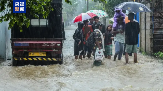 △斯里兰卡连日暴雨致数万人流离失所，目前该国大部分地区降雨已经减弱。